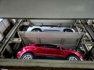 moderná automatizovaná viacúrovňová parkovacia garáž